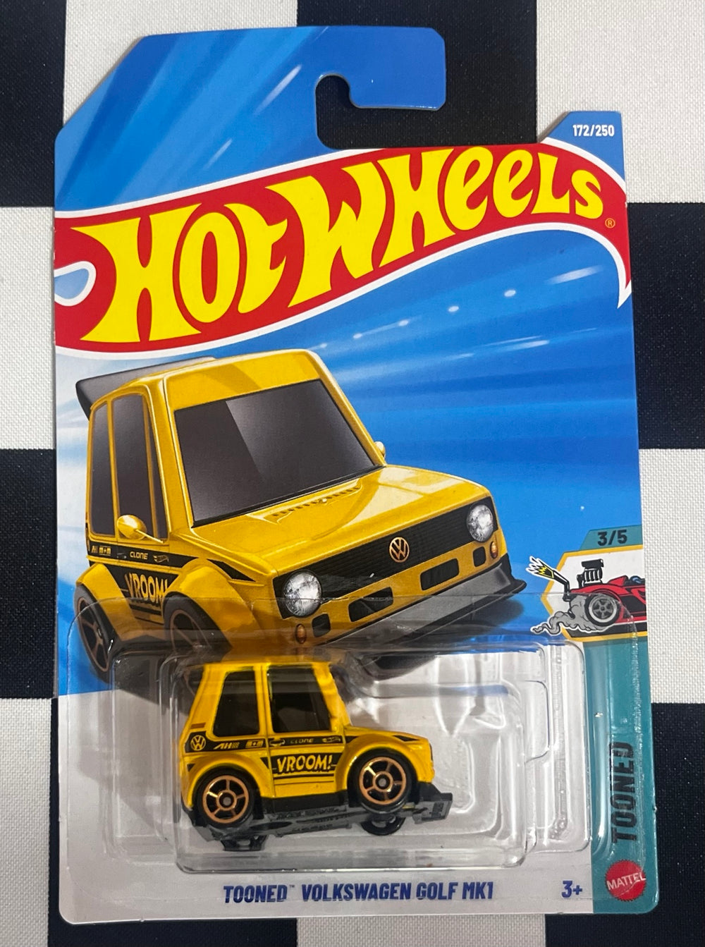 Tooned Volkswagen Golf MK1 – Amarillo